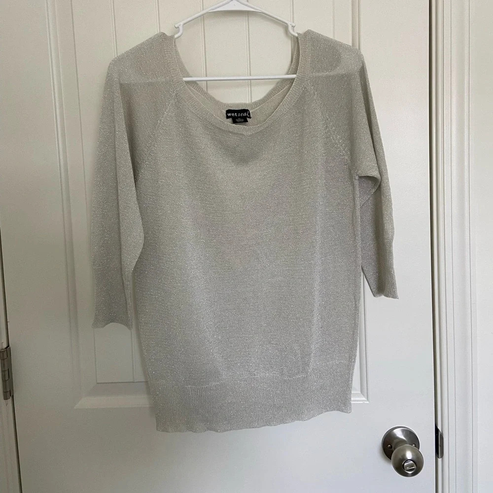 EUC | Wet Seal women’s metallic 3/4 sleeve blouse — XL